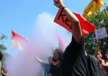 a juventude retomou as ruas
