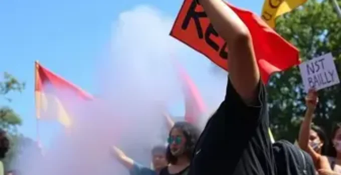 a juventude retomou as ruas