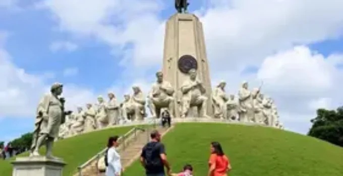 caça às estátuas da Turma da Mônica