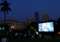 Cine na Praça