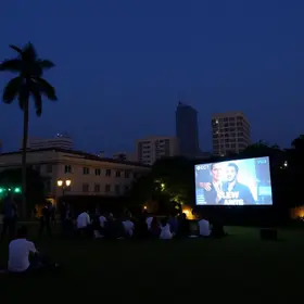 Cine na Praça
