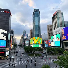 instalação de 'Times Square' no centro de São Paulo